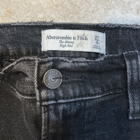Abercrombie and Fitch Skinny High Rise Black Destroy Jeans 4S distressed crop - Picture 3 of 7